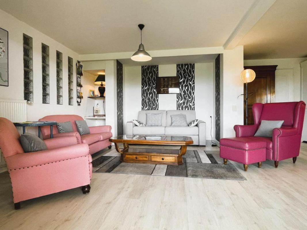 Les Gites De La Maison Bleue D'Estialescq ภายนอก รูปภาพ