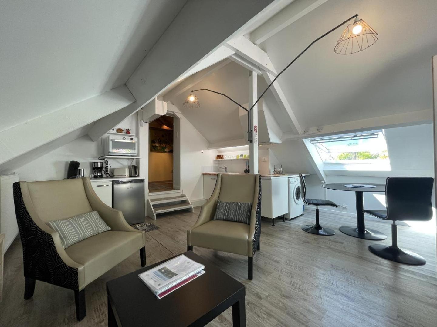 Les Gites De La Maison Bleue D'Estialescq ภายนอก รูปภาพ